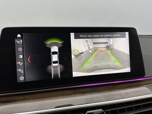 Used 2019 BMW 540i 540i w/ Convenience Package image 17