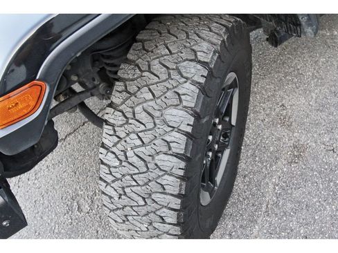 Used 2018 Jeep Wrangler Unlimited Rubicon AWD/4WD image 31