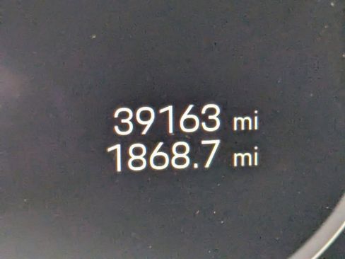 Used 2022 Porsche Cayenne S Platinum image 33