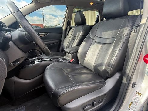 Used 2019 Nissan Rogue SL w/ Premium Package image 26