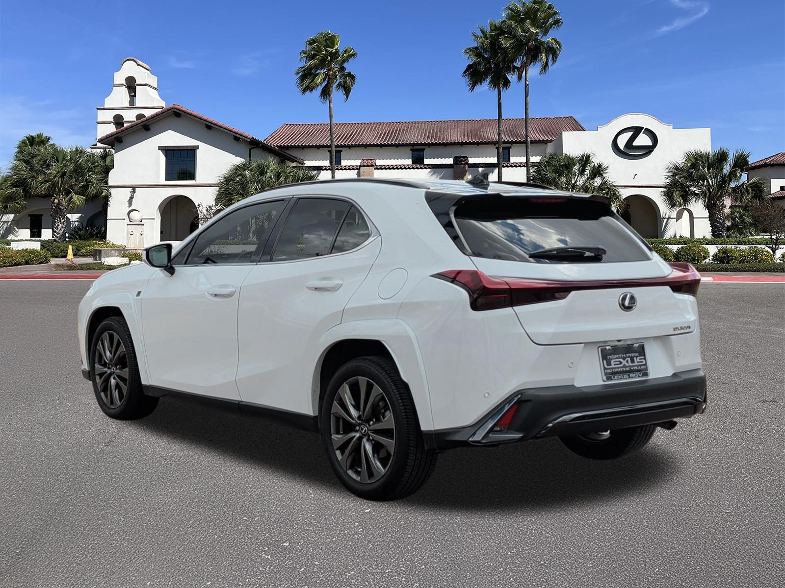 Used 2025 Lexus UX 300h FWD w/ Accessory Package (Z1) image 4