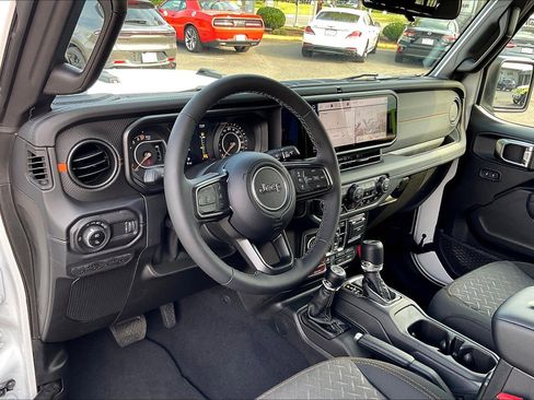 New 2025 Jeep Gladiator Mojave w/ Safety Group image 6