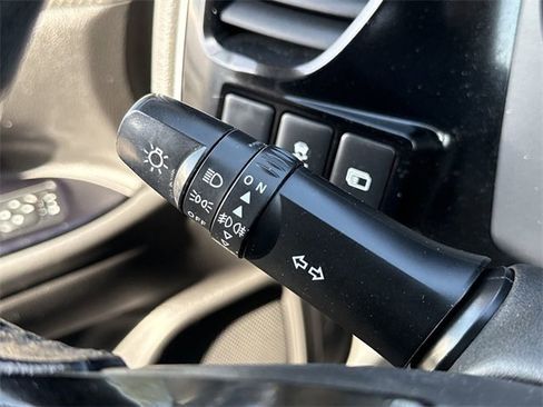 Used 2017 Mitsubishi Outlander SEL image 30