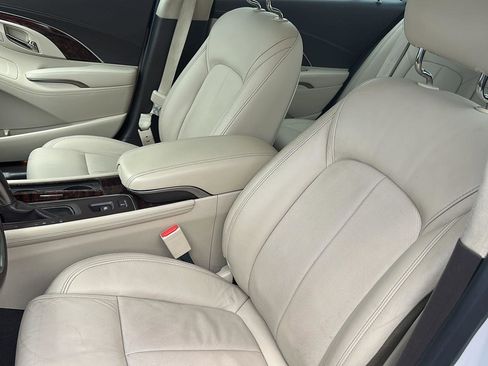 Used 2015 Buick LaCrosse Premium w/ Driver Confidence Package #1 FWD image 16