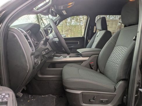 New 2026 RAM 2500 Big Horn AWD/4WD image 12