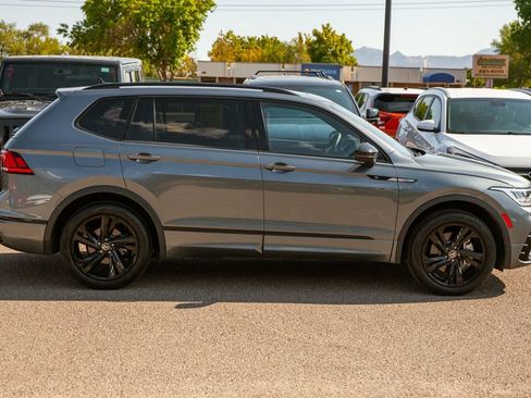 Used 2023 Volkswagen Tiguan SE R-Line FWD image 4
