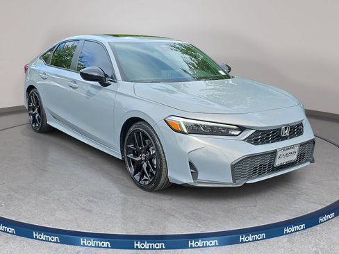 Used 2025 Honda Civic Sport image 4