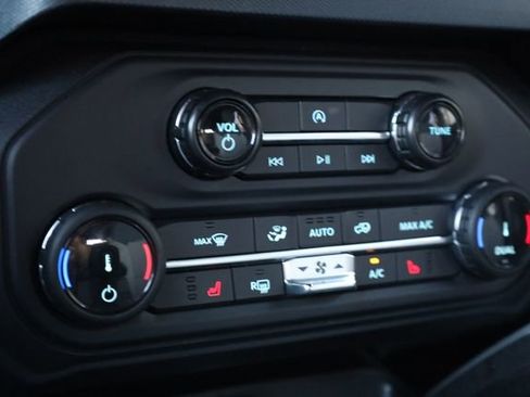 Used 2022 Ford Bronco Outer Banks image 20
