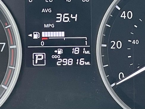 Used 2025 Nissan Versa S FWD image 21