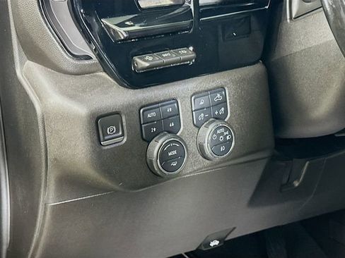 Certified 2024 Chevrolet Silverado 2500 ZR2 w/ Technology Package image 11