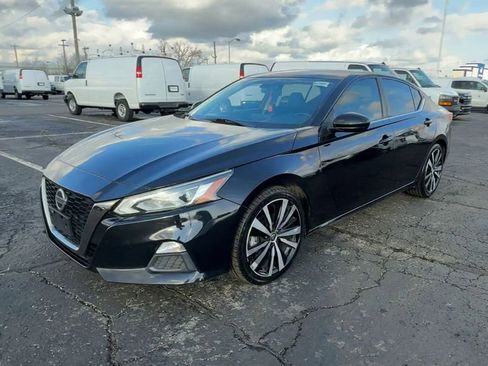 Used 2021 Nissan Altima 2.5 SR FWD image 4