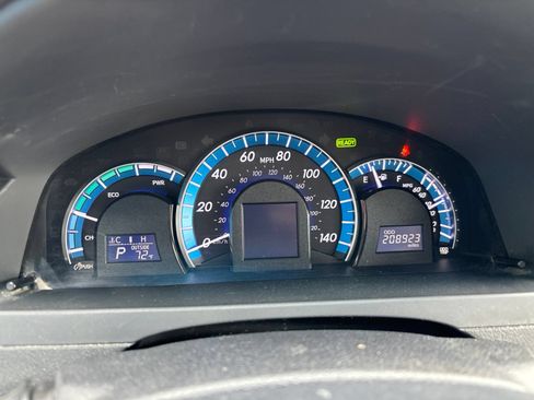 Used 2012 Toyota Camry XLE w/ Leather Pkg FWD image 19