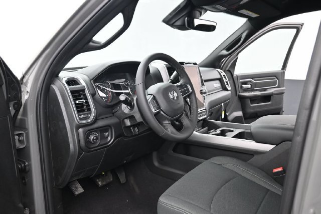 New 2026 RAM 3500 Big Horn AWD/4WD image 16