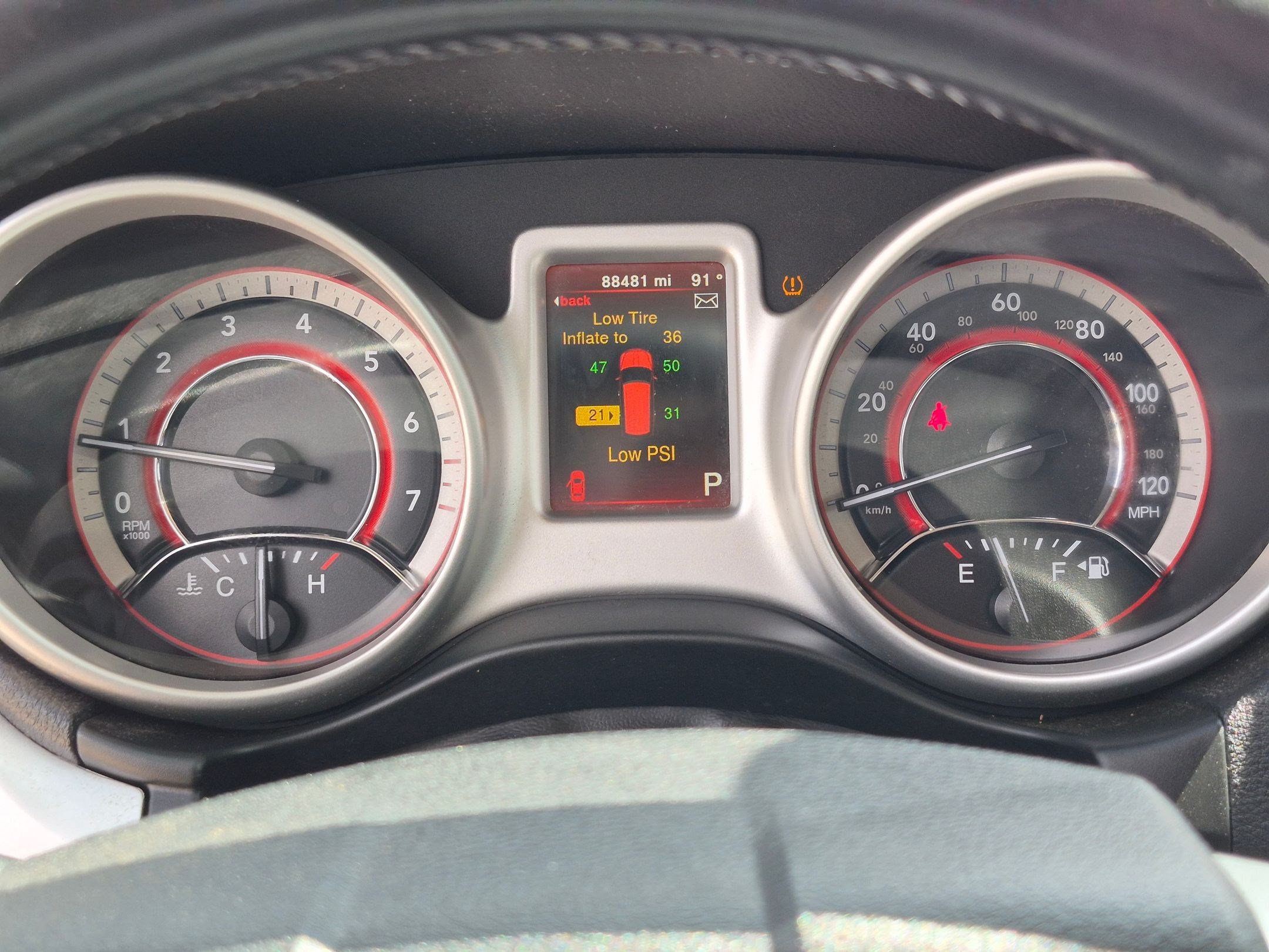 Used 2019 Dodge Journey SE w/ Connectivity Group FWD image 21