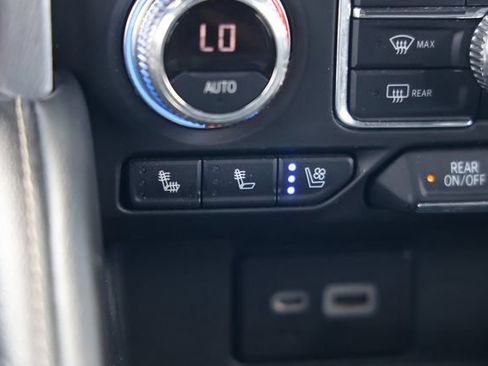 Used 2023 GMC Yukon XL SLT RWD image 38