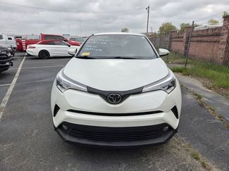 Used 2018 Toyota C-HR XLE video 2