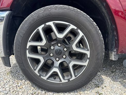 Used 2025 RAM 1500 Laramie AWD/4WD image 27