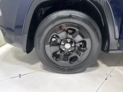 Used 2016 Jeep Cherokee Sport w/ Safety Group AWD/4WD image 6