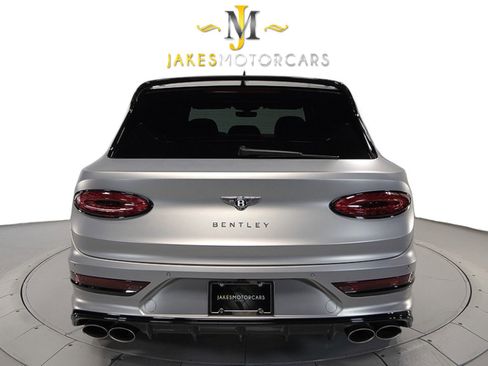 Used 2023 Bentley Bentayga Speed image 16