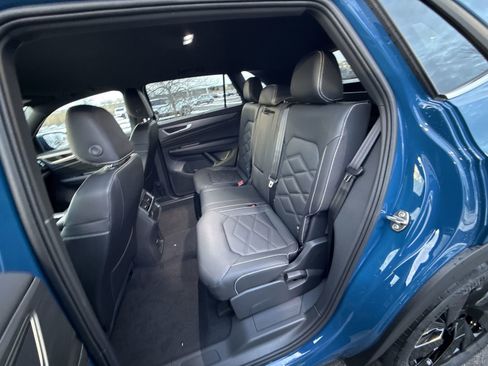 New 2026 Volkswagen Atlas Cross Sport SE AWD/4WD image 21