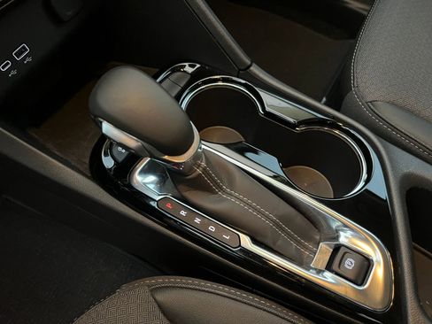 Used 2025 Buick Encore GX Preferred image 40