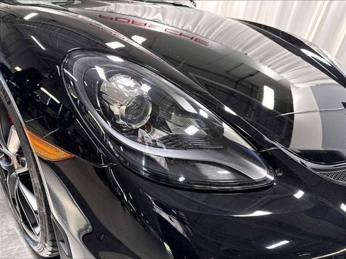 Used 2021 Porsche 718 Boxster Spyder RWD image 14