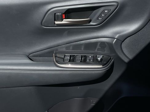 Used 2025 Toyota Crown Platinum image 22