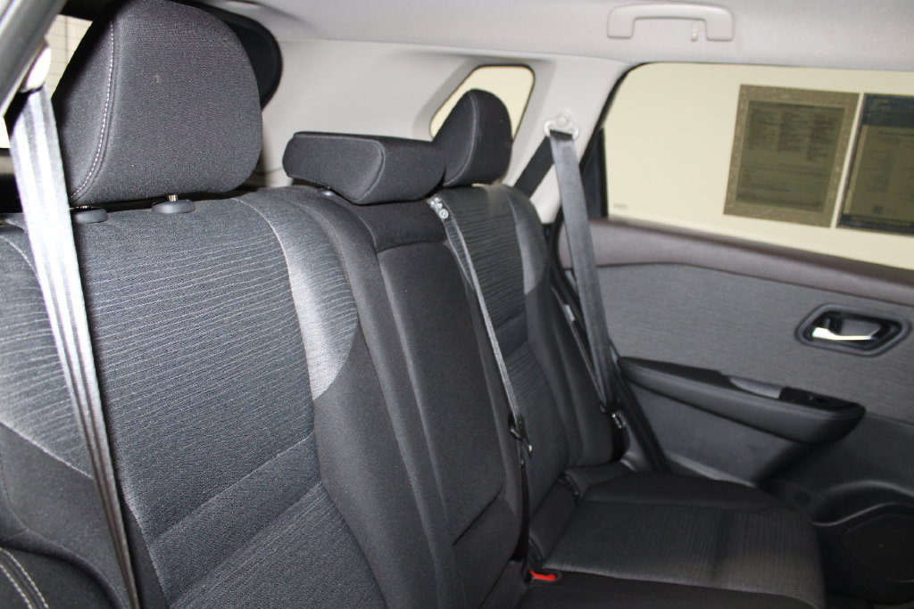 Used 2023 Nissan Rogue SV AWD/4WD image 24