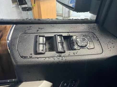 Used 2018 Ford F150 Lariat w/ Equipment Group 502A Luxury AWD/4WD image 15