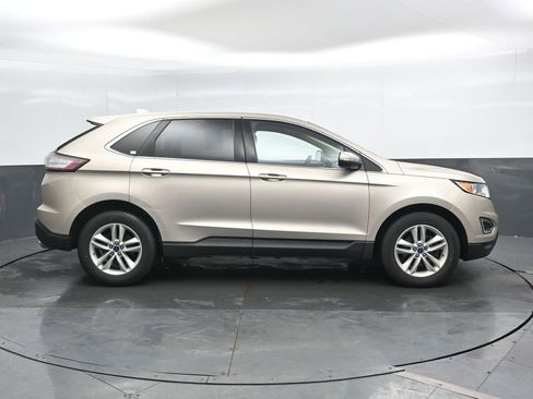 Used 2017 Ford Edge SEL w/ Utility Package FWD image 4
