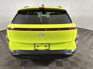Used 2024 Hyundai Kona SEL FWD video 3