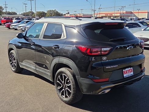 Used 2025 Chevrolet TrailBlazer ACTIV image 3