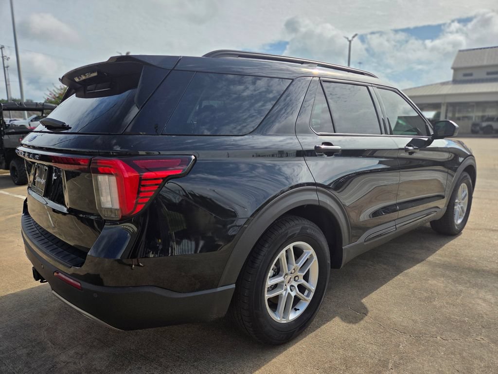 New 2026 Ford Explorer Active w/ Active Comfort Package RWD image 5