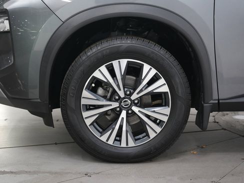 Used 2021 Nissan Rogue SV AWD/4WD image 29