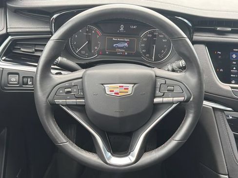 Certified 2024 Cadillac XT6 Luxury w/ LPO, Floor Liner Package AWD/4WD image 21