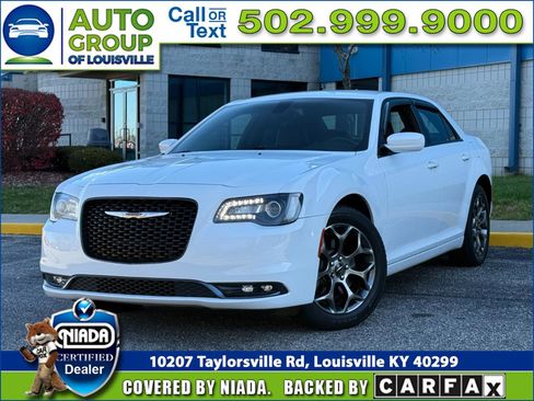 Used 2015 Chrysler 300 S image 1