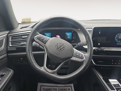 Used 2024 Volkswagen Atlas Cross Sport SE image 13