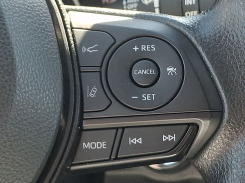 Used 2025 Toyota RAV4 XLE AWD/4WD image 22