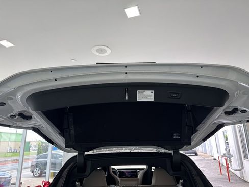 Certified 2023 BMW iX xDrive50 w/ Sport Package AWD/4WD image 10