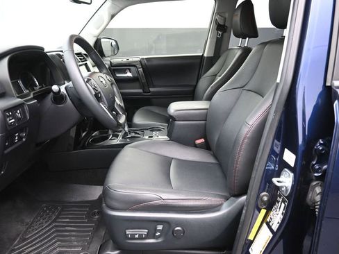 Used 2019 Toyota 4Runner TRD Off-Road Premium AWD/4WD image 21