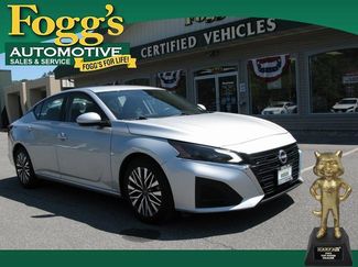 Used 2023 Nissan Altima 2.5 SV image 1