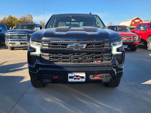Used 2024 Chevrolet Silverado 1500 LT Trail Boss w/ LT Trail Boss Premium Package image 2