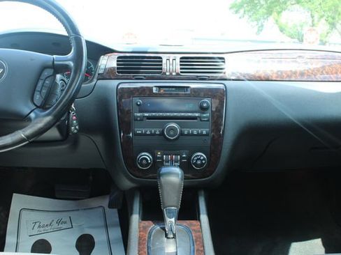 Used 2013 Chevrolet Impala LT w/ LT Sunroof Package FWD image 17