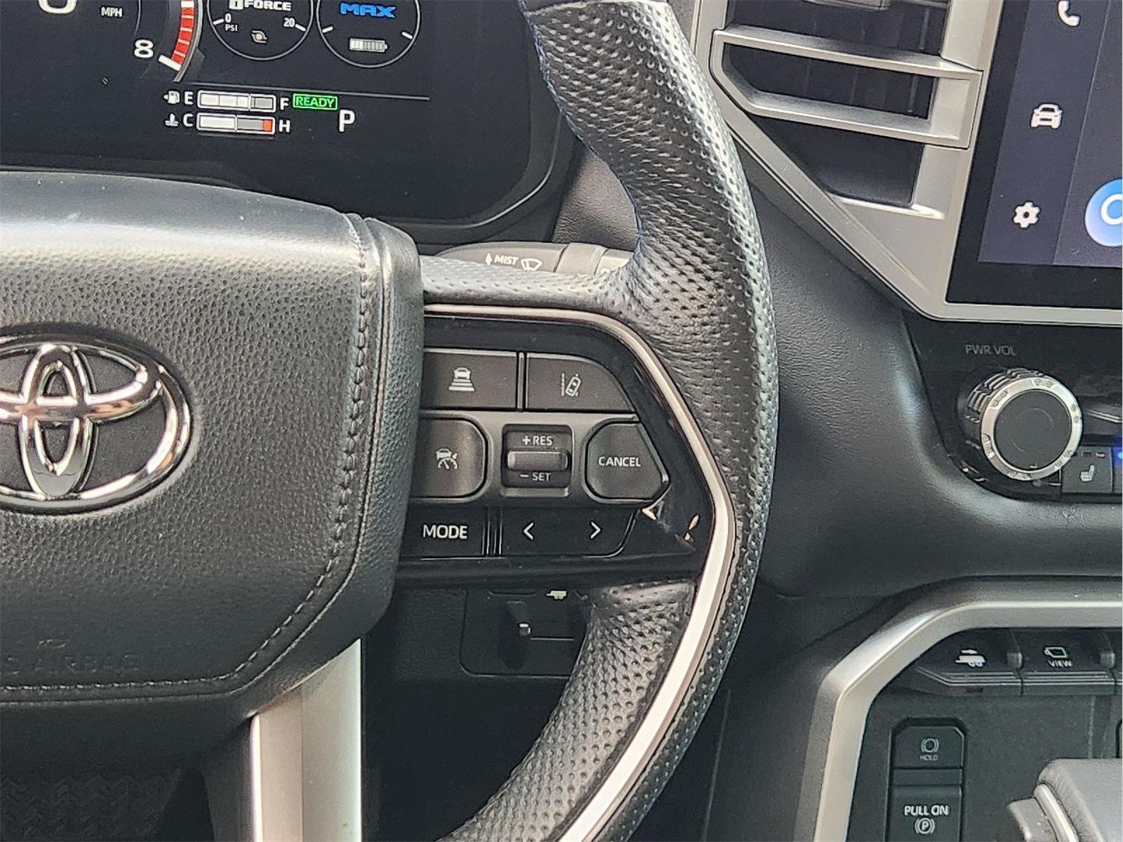 Used 2024 Toyota Sequoia Platinum AWD/4WD image 29