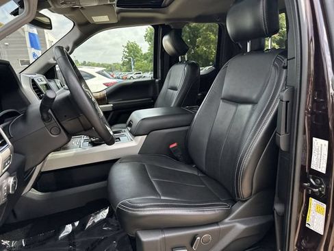 Used 2018 Ford F150 Lariat w/ Equipment Group 502A Luxury AWD/4WD image 15