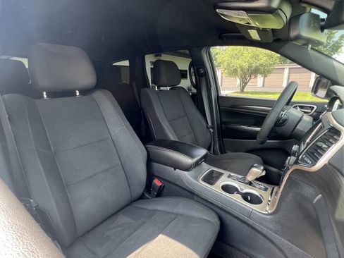 Used 2016 Jeep Grand Cherokee Laredo image 26