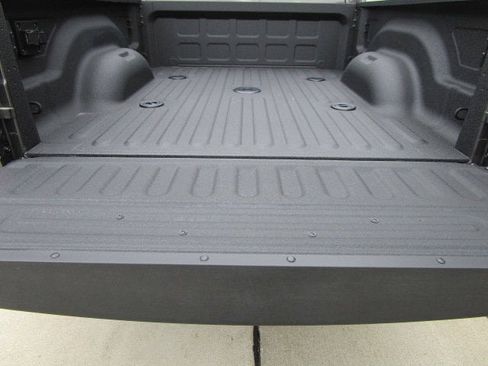 New 2024 RAM 2500 Big Horn w/ Towing Technology Group image 8