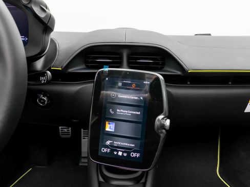 Used 2025 McLaren Artura Spider image 10