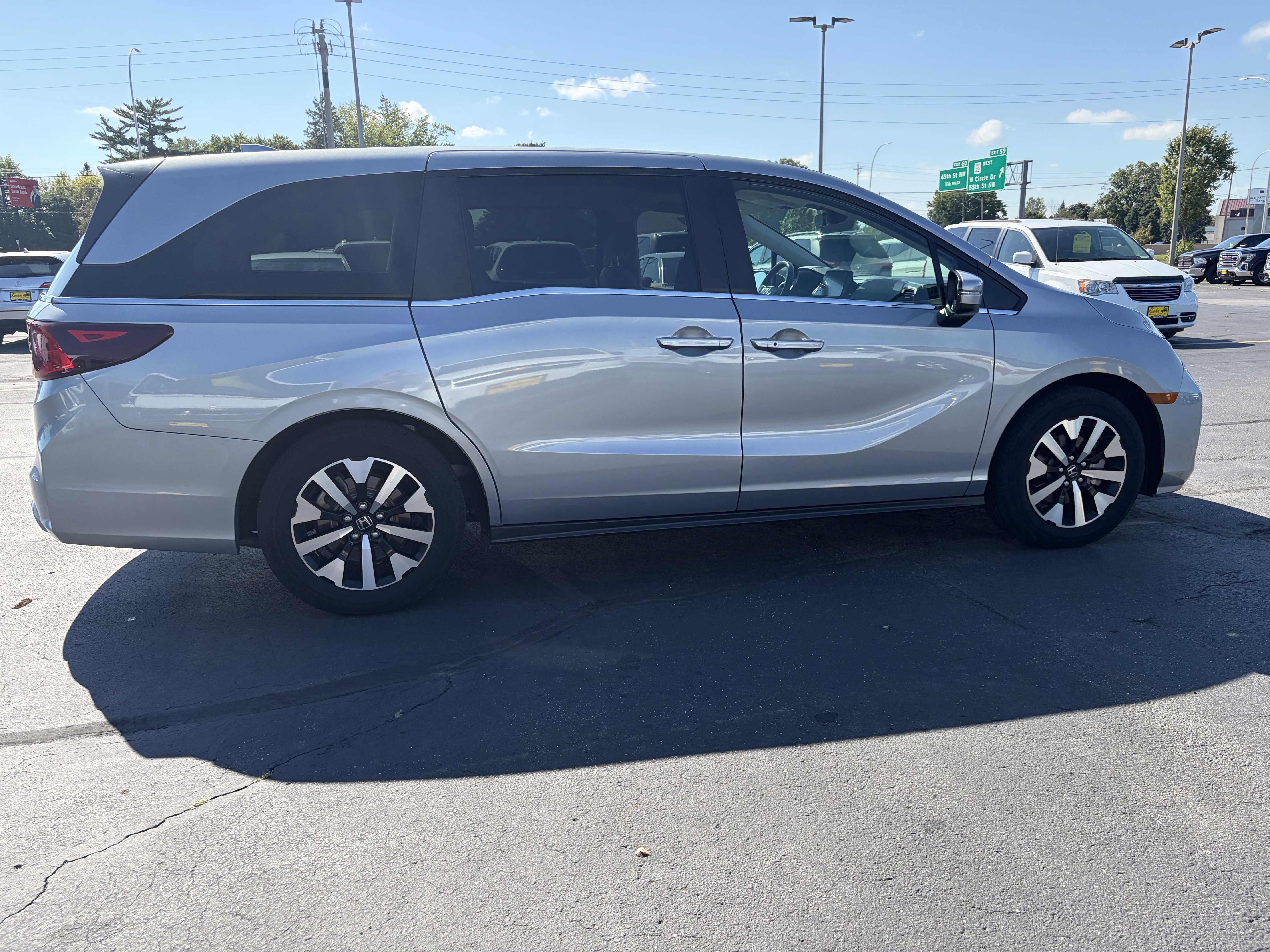 Used 2026 Honda Odyssey EX-L image 8