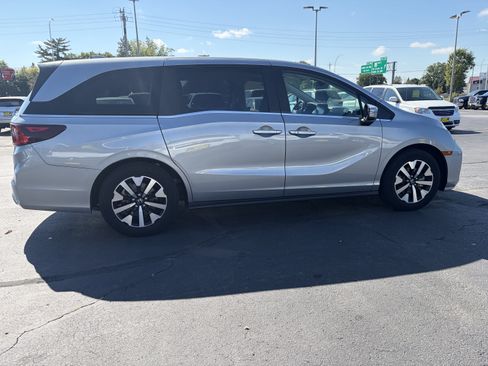 Used 2026 Honda Odyssey EX-L image 8